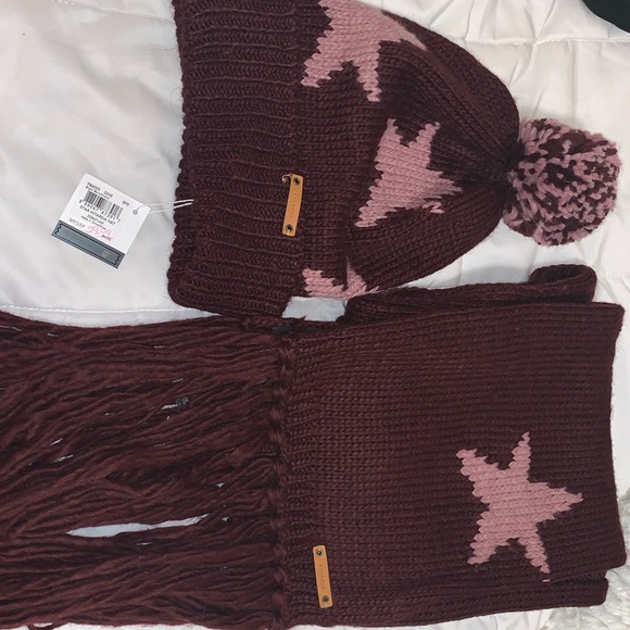 Coach hat and scarf set burgundy knitted NWT